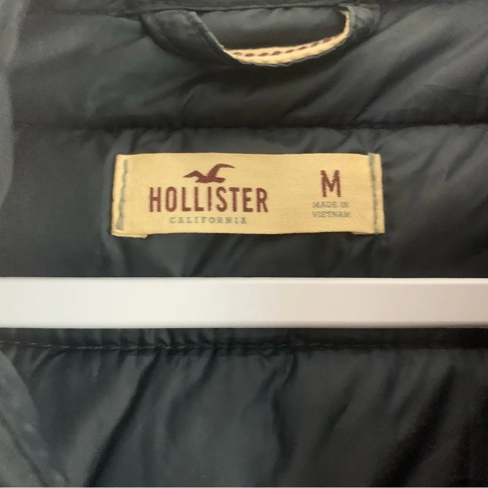 Hollister Womens navy full zip hooded puffer vest M